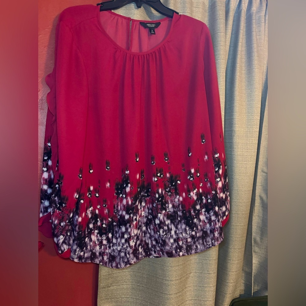 Simply Vera Vera Wang Red and Black Top
